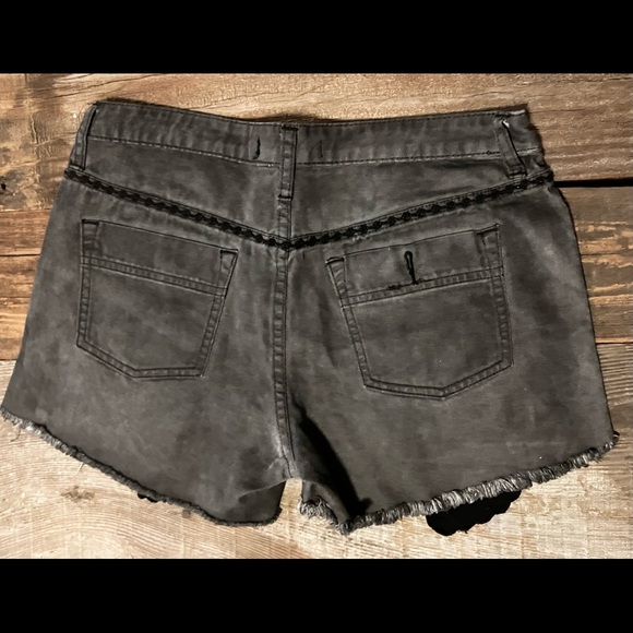 Women’s FP Free People Black Distressed Zipper Fly jean Shorts size 28 - Picture 2 of 6